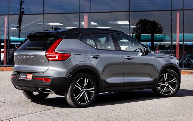 Volvo XC 40 cena 119900 przebieg: 147615, rok produkcji 2019 z Golub-Dobrzyń małe 781